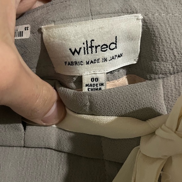 Aritzia Wilfred Allant Pants Cropped Leg Tie Waist Crepe Trousers, Taupe - Picture 3 of 9